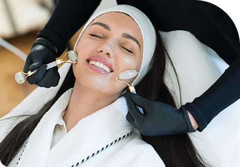 HydraFacial MD provides deep hydration to the skin with Hydrafacial MD Treatment in Leeds​