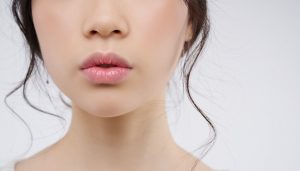 women with thin lips