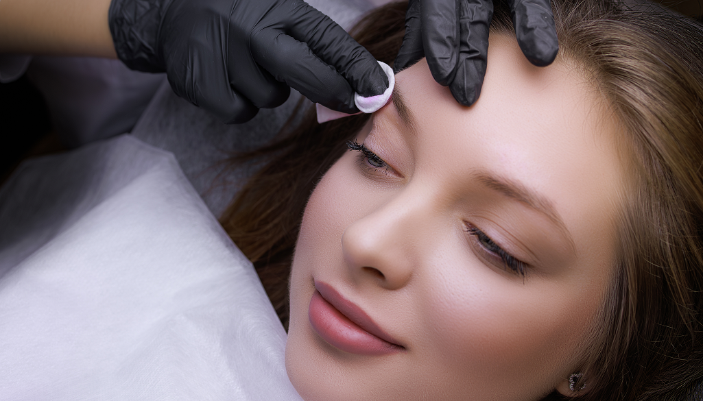 Brow Lift Scars: How to Minimise Them – 2025